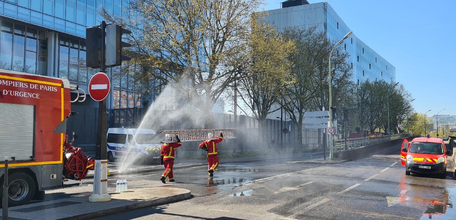Pompiers  l'incendie du Syctom.
