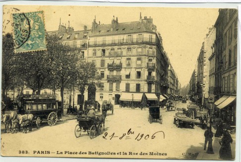 Paris La Place des Batignolles et Moin es