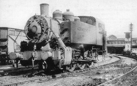 Dépôt de Batignolles locomotive US4383 en 1945