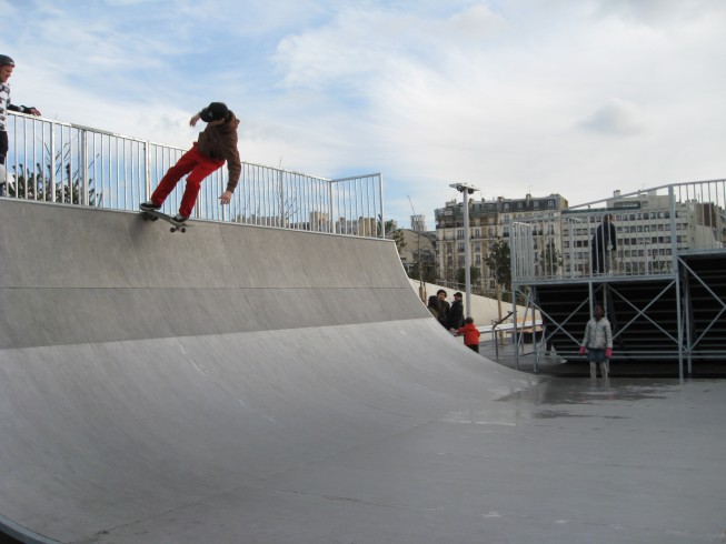 skateboard dans Les Batignolles